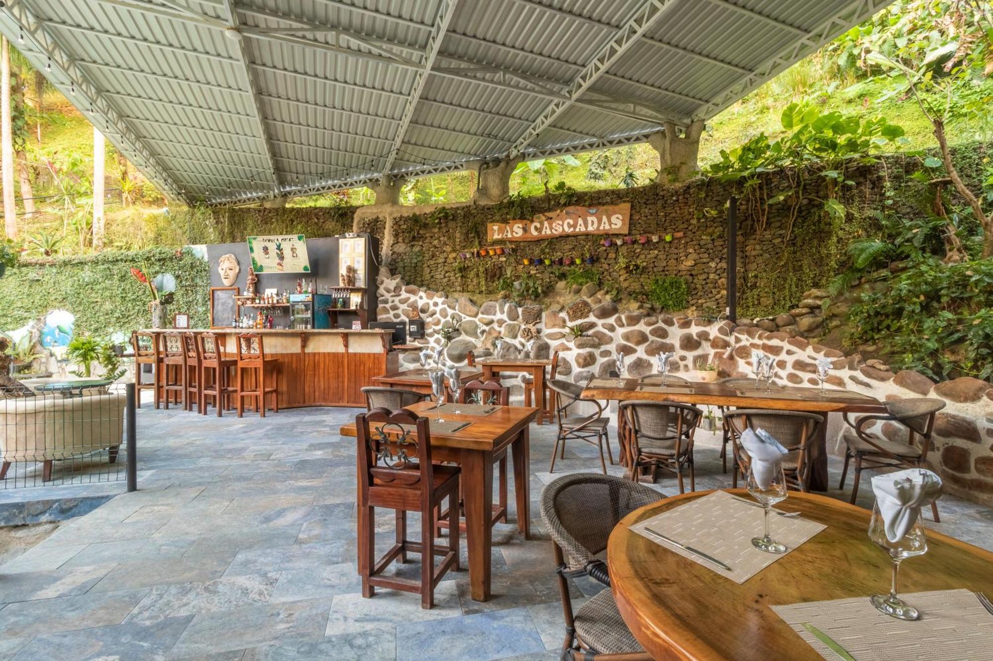 Boutique Hotel Las Cascadas マヌエル・アントニオ エクステリア 写真